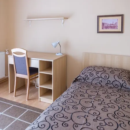 Hann Hostel *